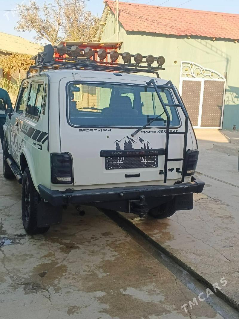 Lada Niva 2003 - 85 000 TMT - Bäherden - img 4