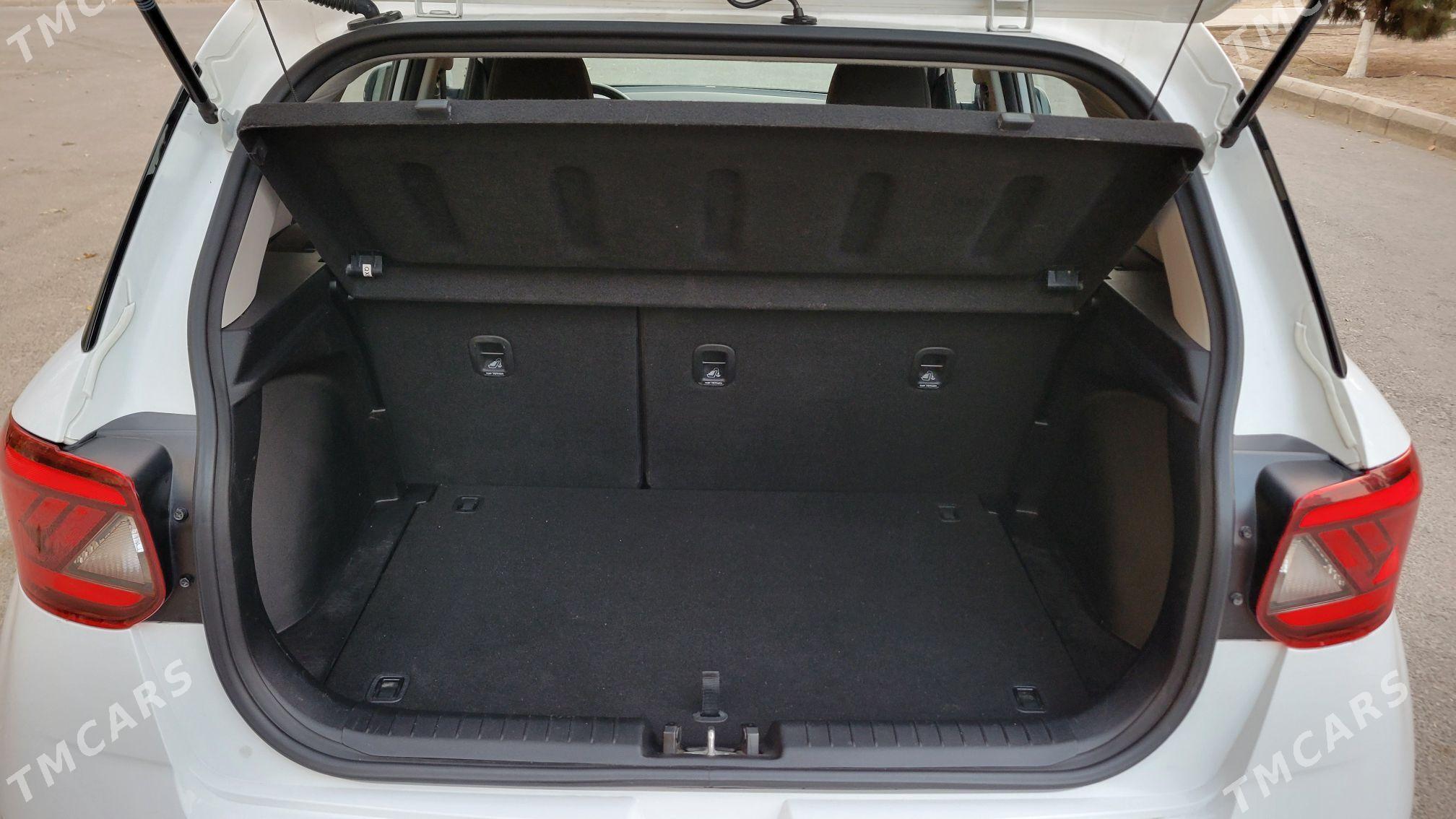 Hyundai Venue 2020 - 215 000 TMT - Ашхабад - img 9