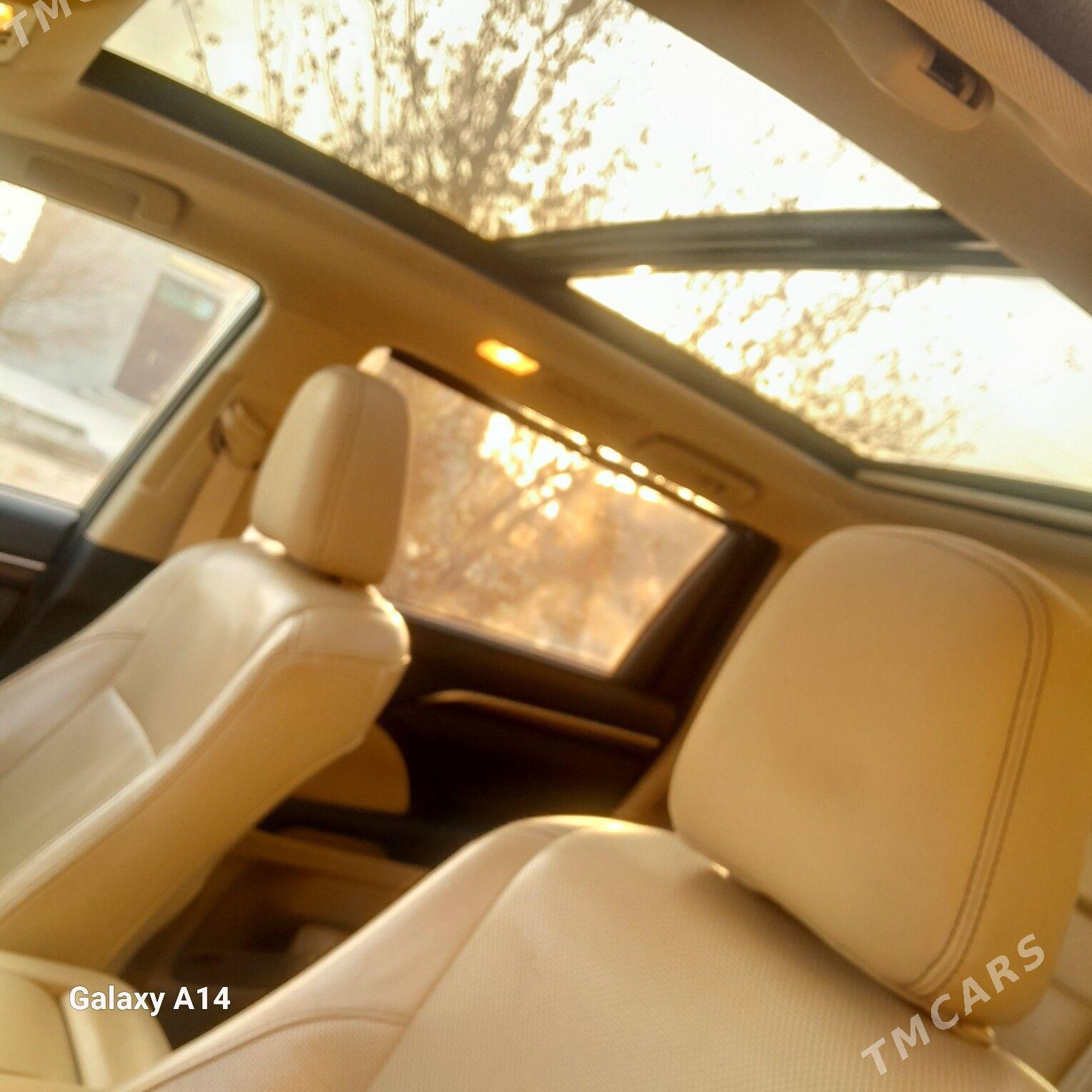 Toyota Highlander 2015 - 440 000 TMT - Ruhubelent etraby - img 2