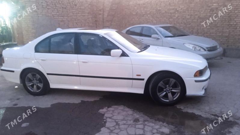 BMW 528 2003 - 135 000 TMT - Çärjew - img 2