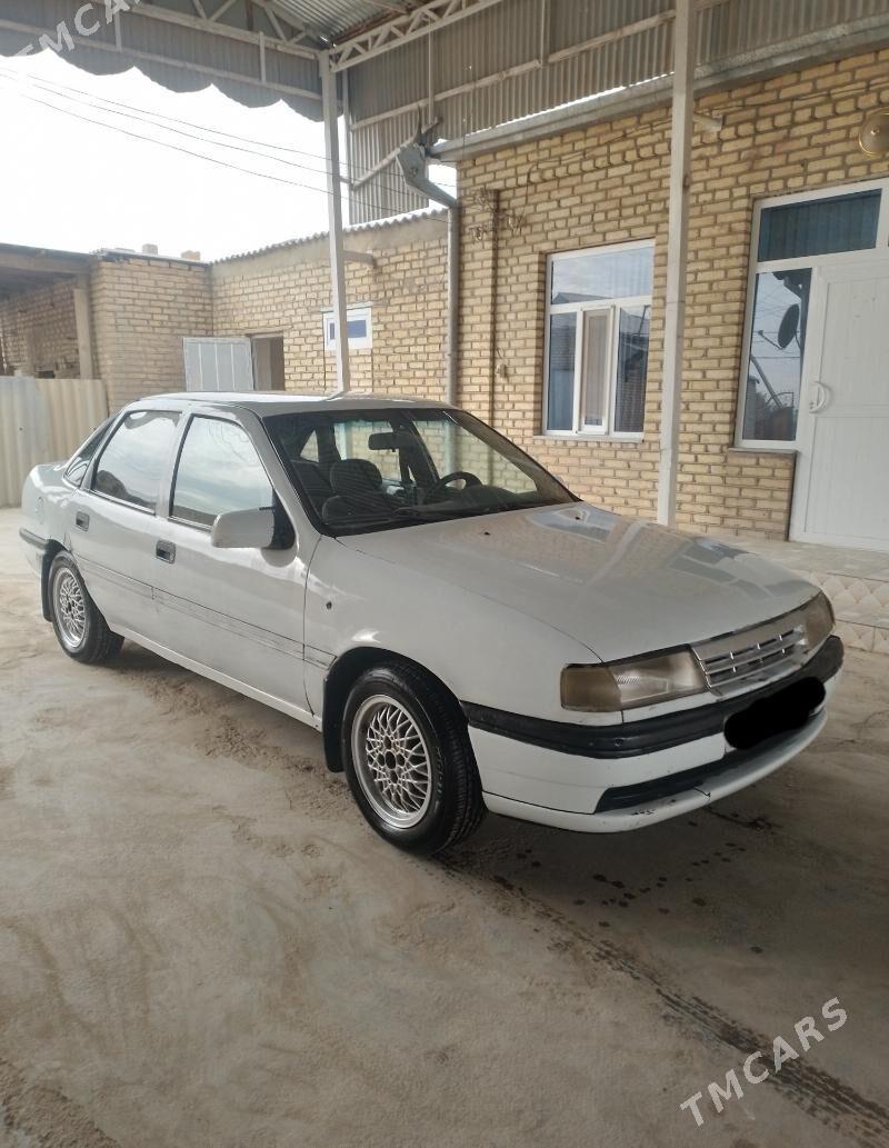 Opel Vectra 1992 - 20 000 TMT - Mary - img 1