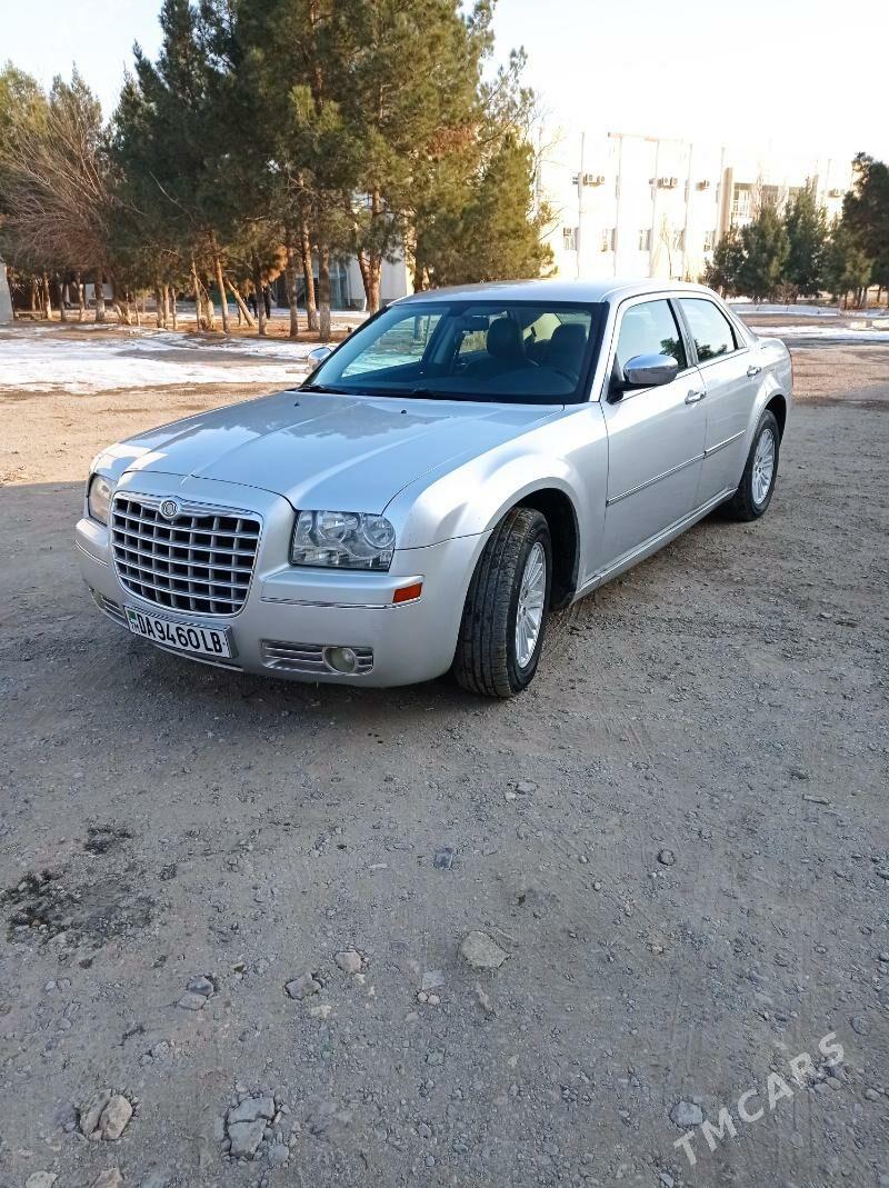 Chrysler 300 2010 - 140 000 TMT - Туркменабат - img 1