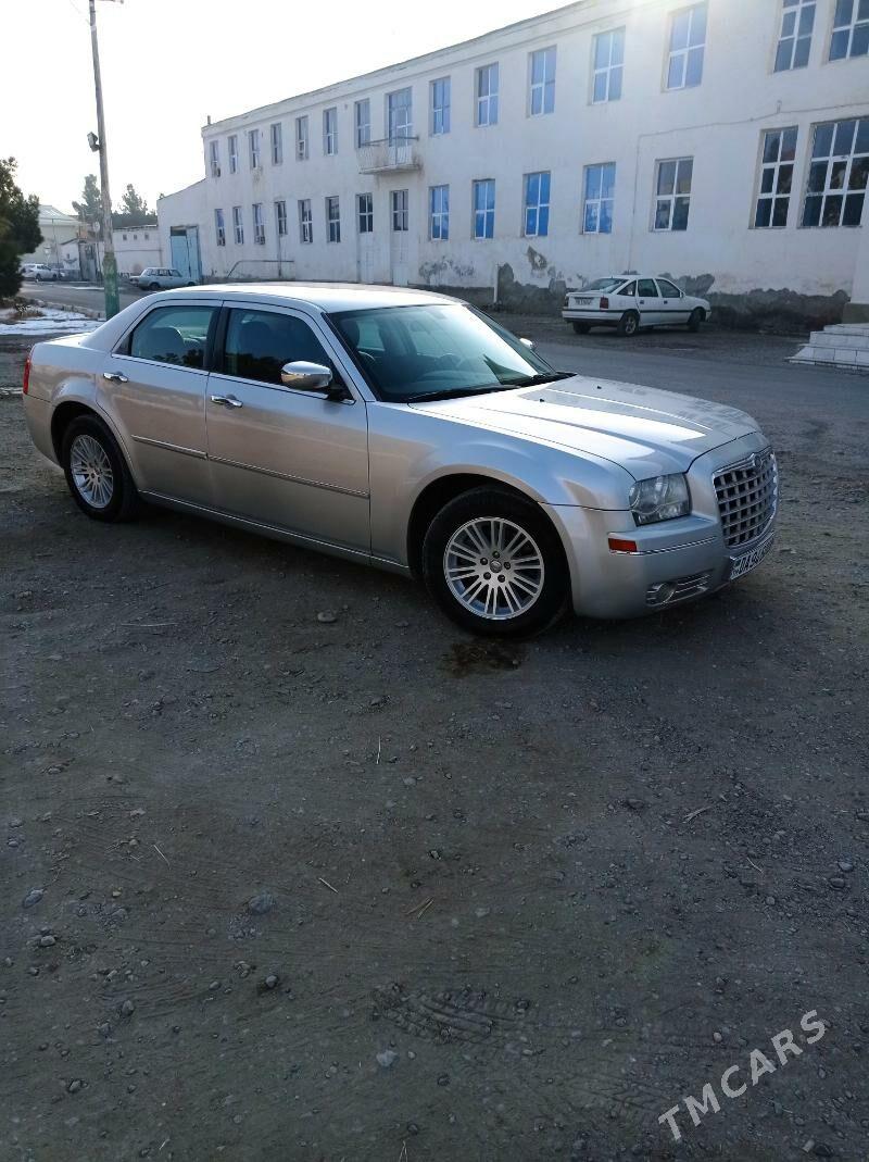 Chrysler 300 2010 - 140 000 TMT - Туркменабат - img 2