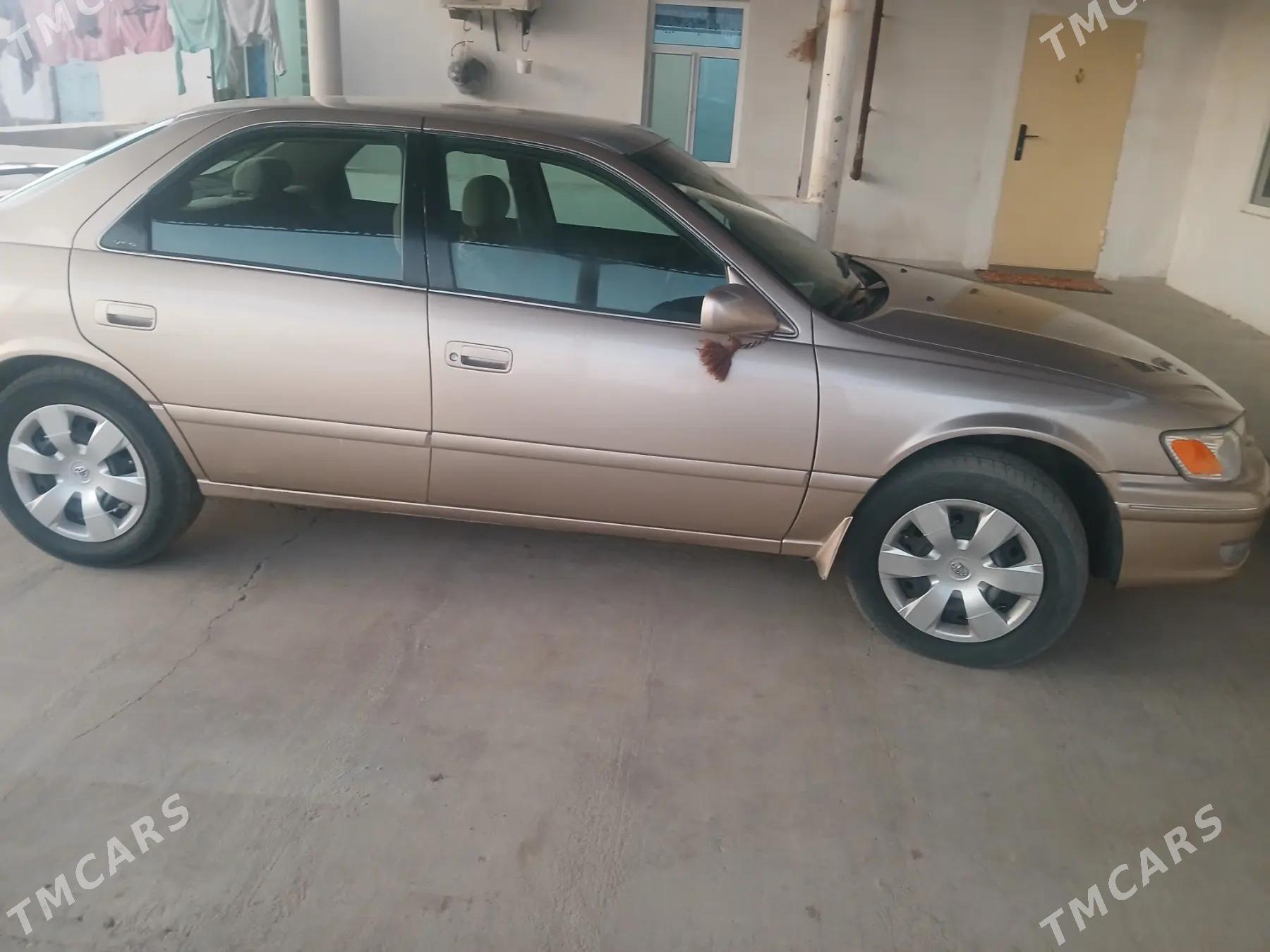 Toyota Camry 1999 - 130 000 TMT - Гумдаг - img 3
