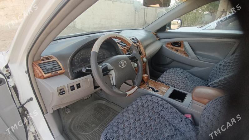 Toyota Camry 2010 - 135 000 TMT - Туркменбаши - img 3