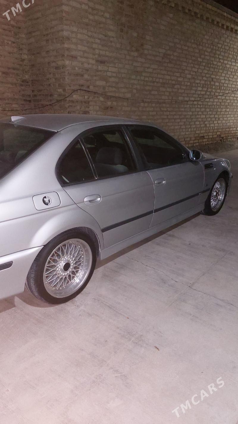 BMW E39 2000 - 130 000 TMT - Bäherden - img 4