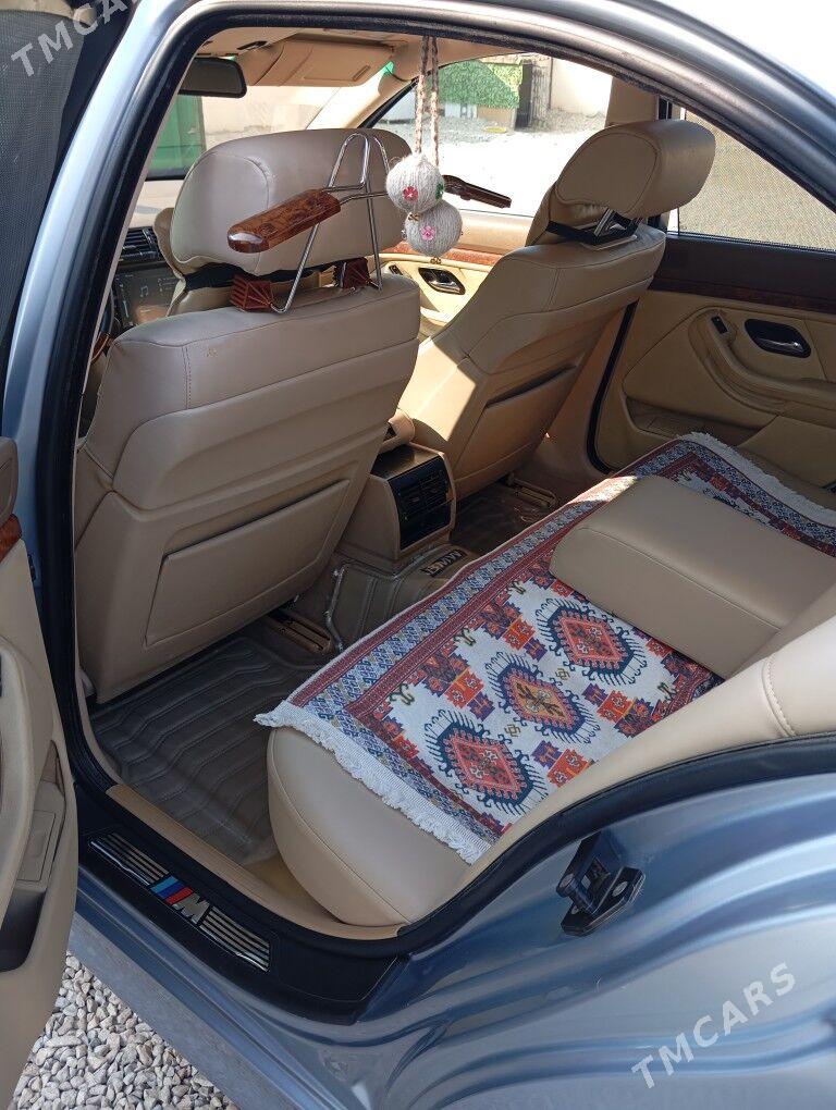 BMW 525 2003 - 135 000 TMT - Balkanabat - img 3