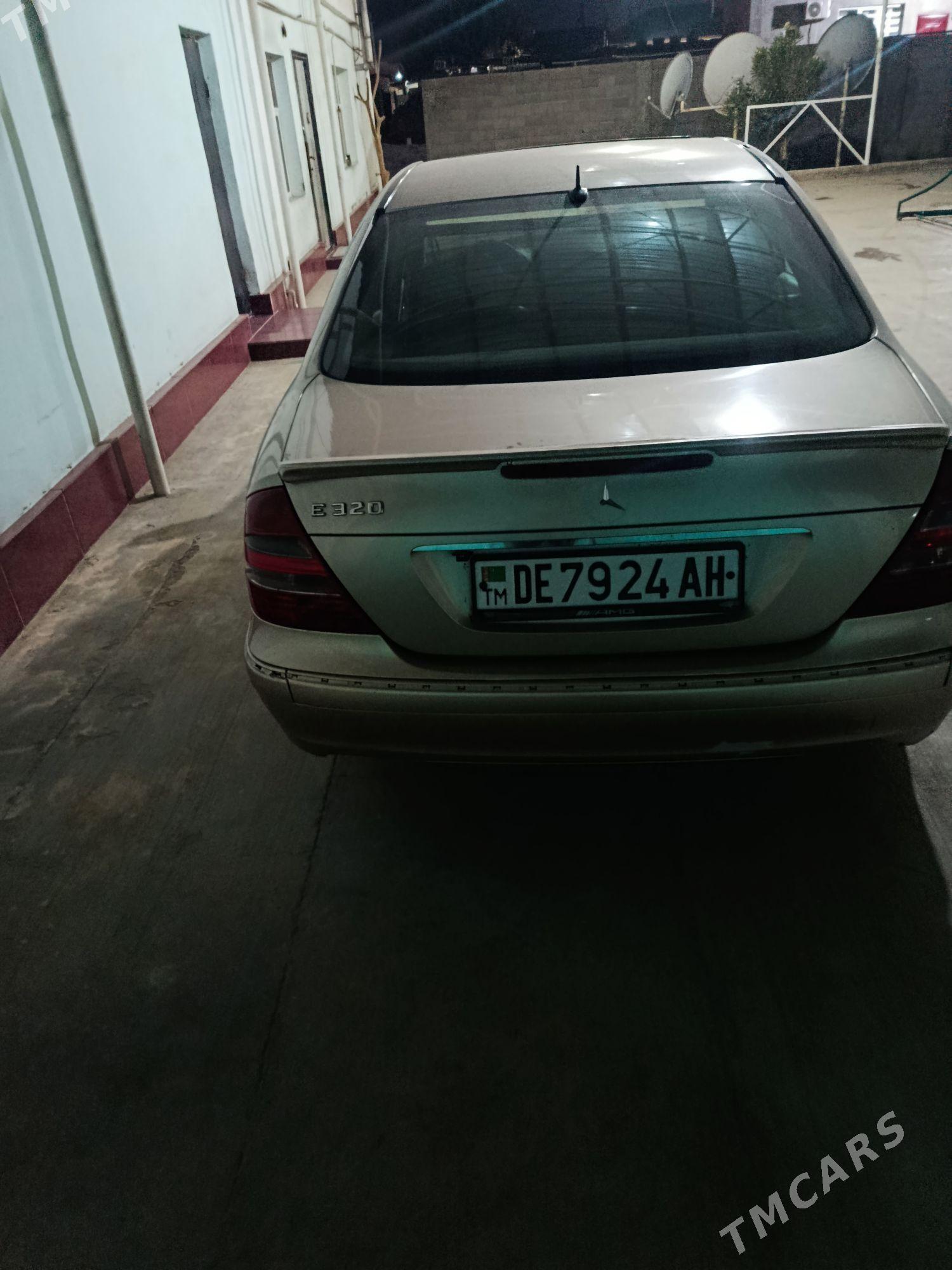 Mercedes-Benz E320 2004 - 100 000 TMT - Бахарден - img 4