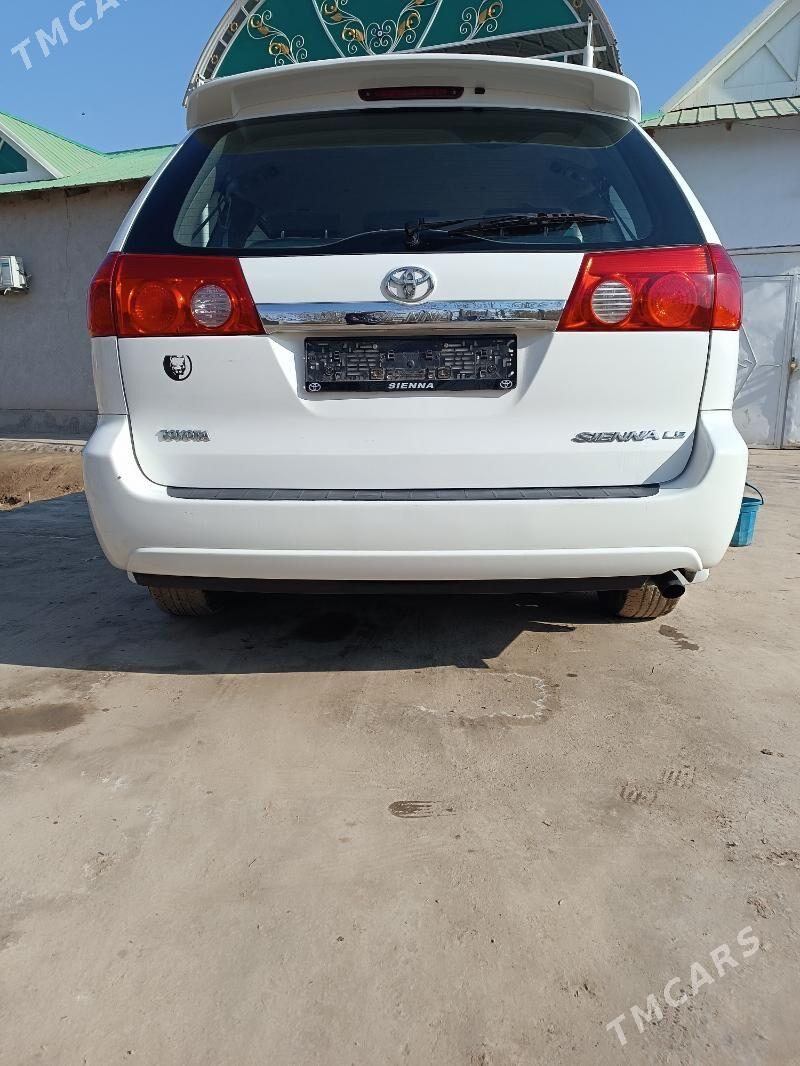 Toyota Sienna 2009 - 280 000 TMT - Кёнеургенч - img 7