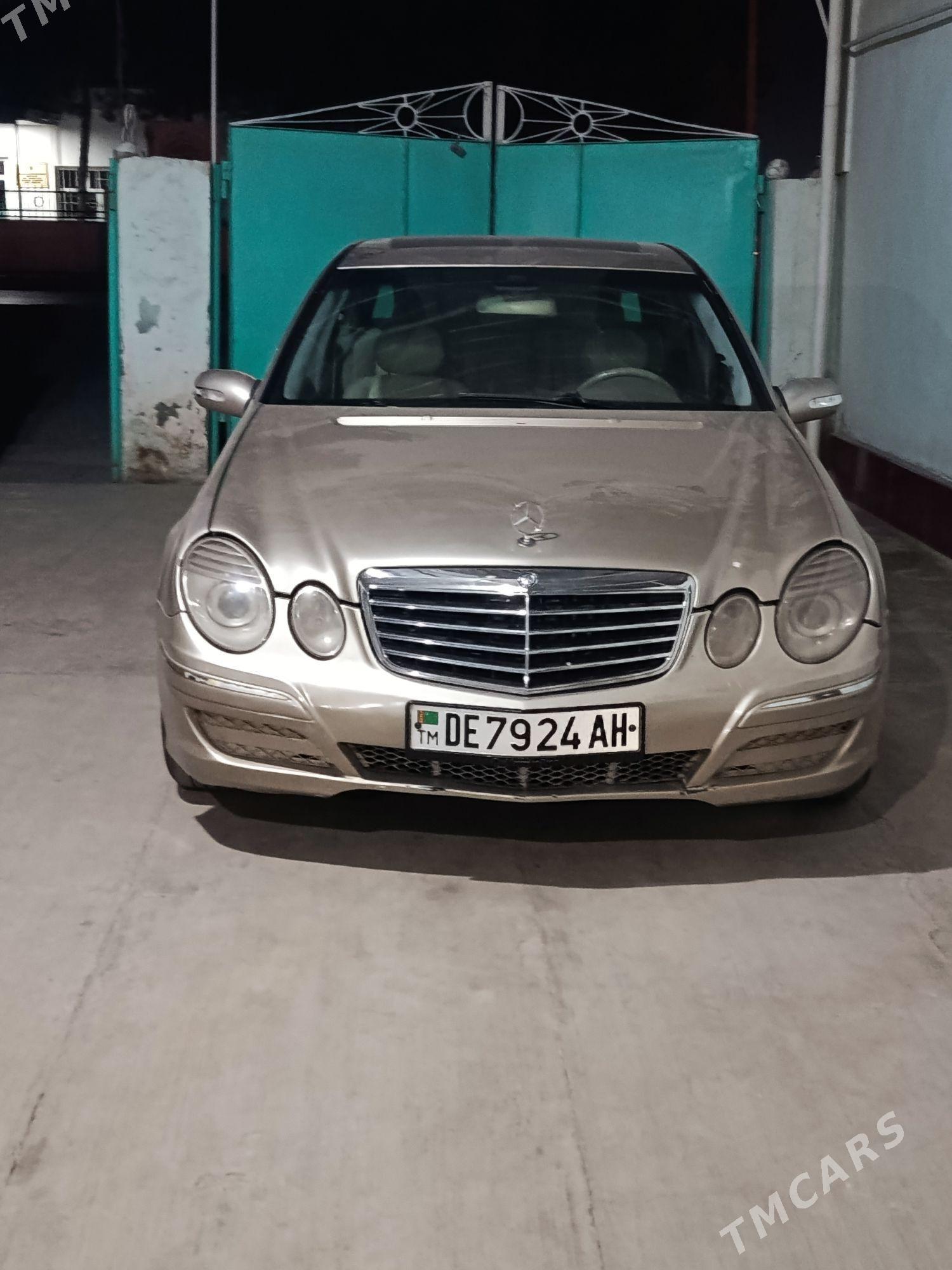 Mercedes-Benz E320 2004 - 100 000 TMT - Бахарден - img 5