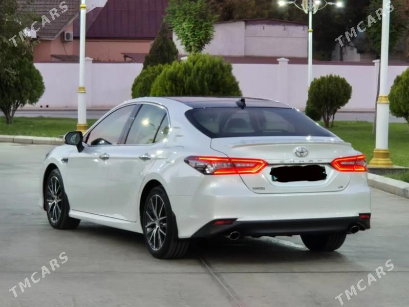 Toyota Camry 2023 - 643 500 TMT - Ашхабад - img 4