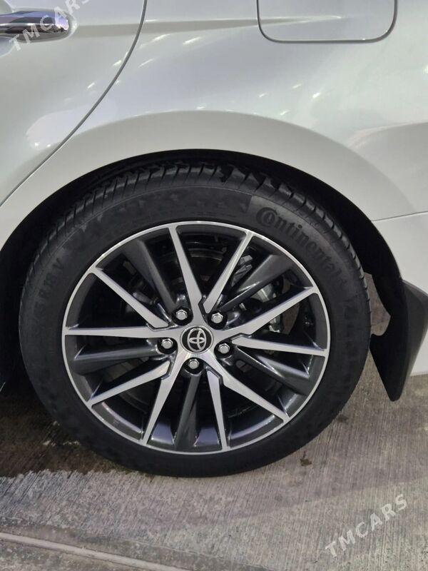 Toyota Camry 2023 - 643 500 TMT - Ашхабад - img 9