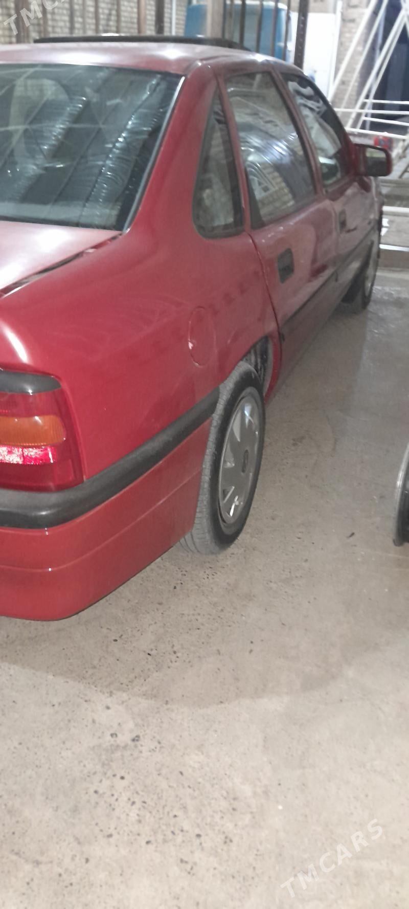 Opel Vectra 1994 - 38 000 TMT - Мары - img 2