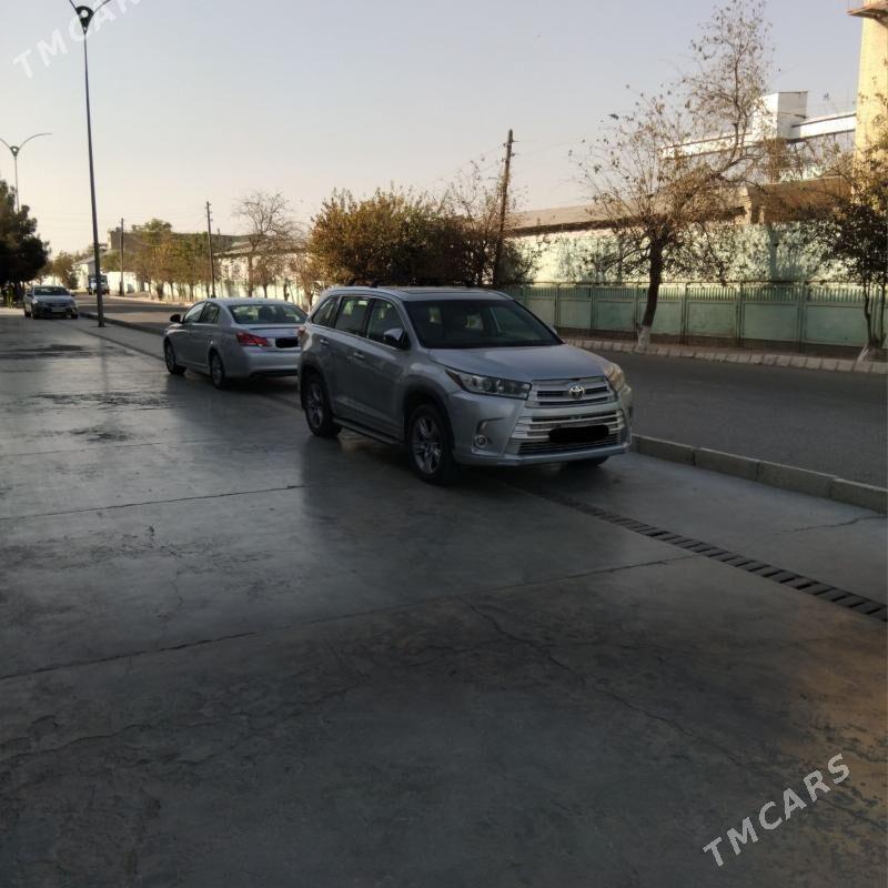 Toyota Highlander 2019 - 435 000 TMT - Ашхабад - img 3