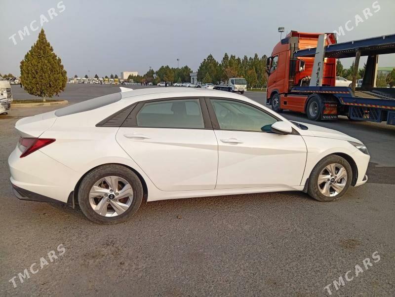 Hyundai Elantra 2022 - 252 000 TMT - Кëши - img 2
