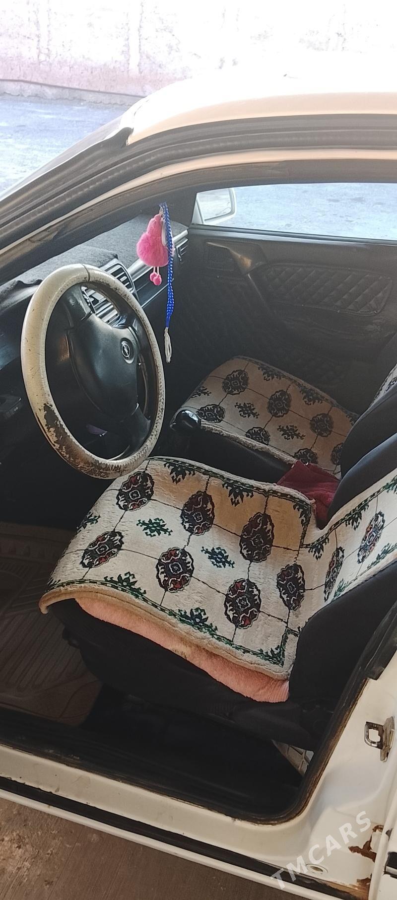 Opel Vectra 1991 - 26 000 TMT - Sarahs - img 5