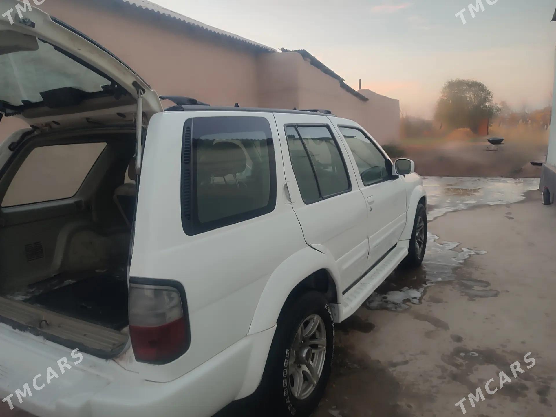 Infiniti QX4 1998 - 80 000 TMT - Гурбансолтан Едже - img 2