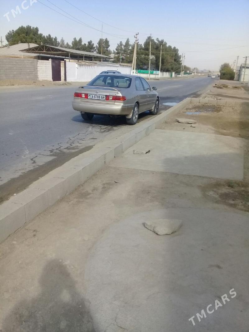 Toyota Camry 2000 - 185 000 TMT - Bäherden - img 3