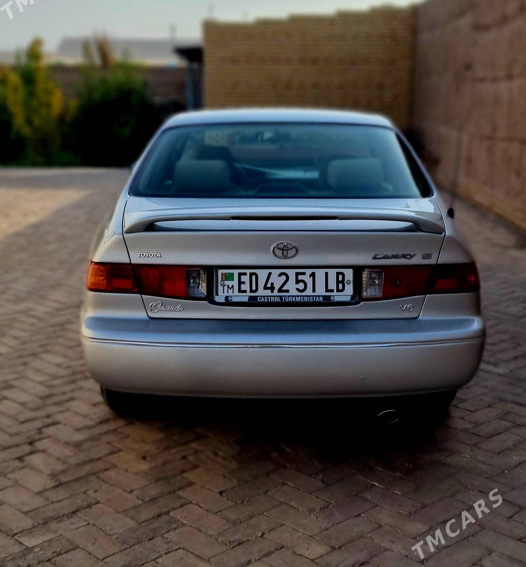 Toyota Camry 2001 - 145 000 TMT - Халач - img 4