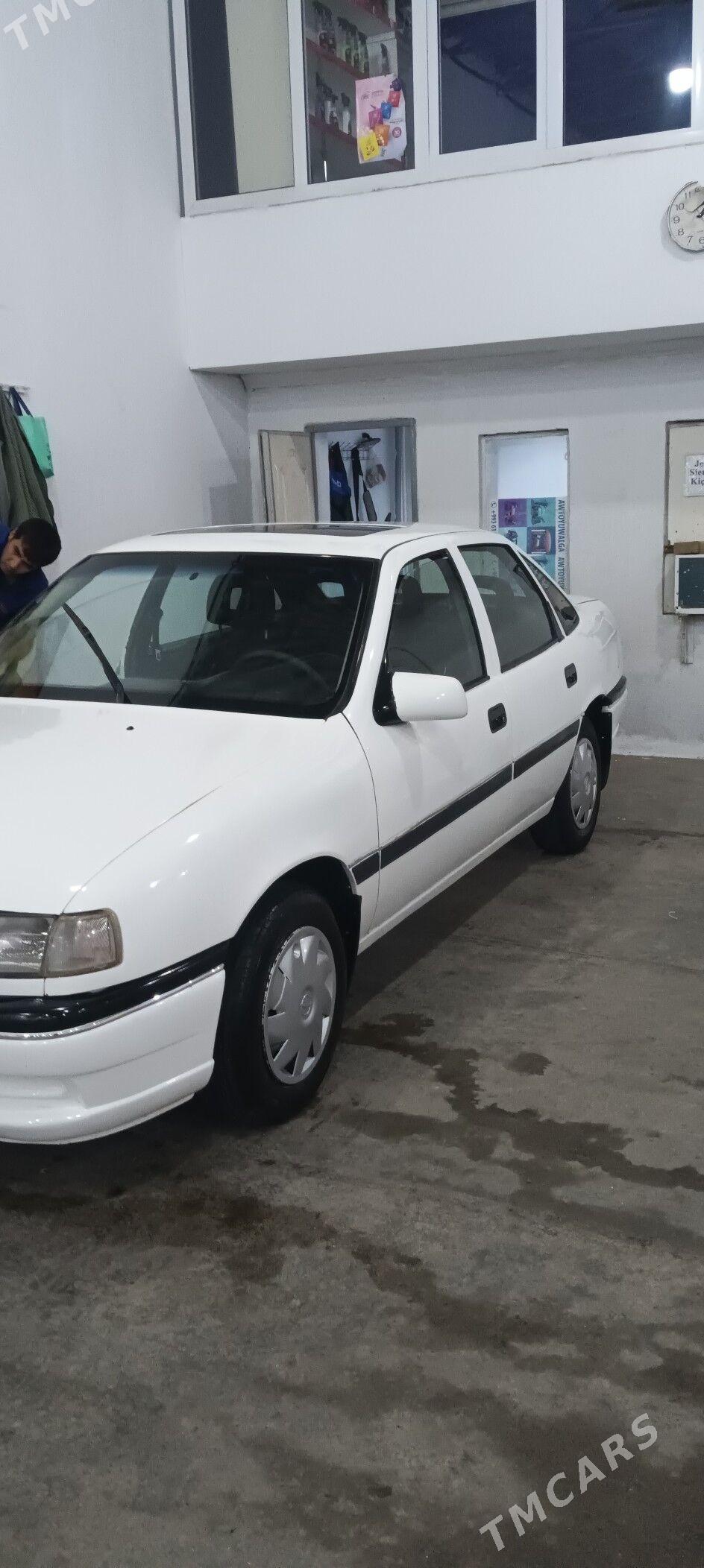 Opel Vectra 1994 - 32 000 TMT - Байрамали - img 3