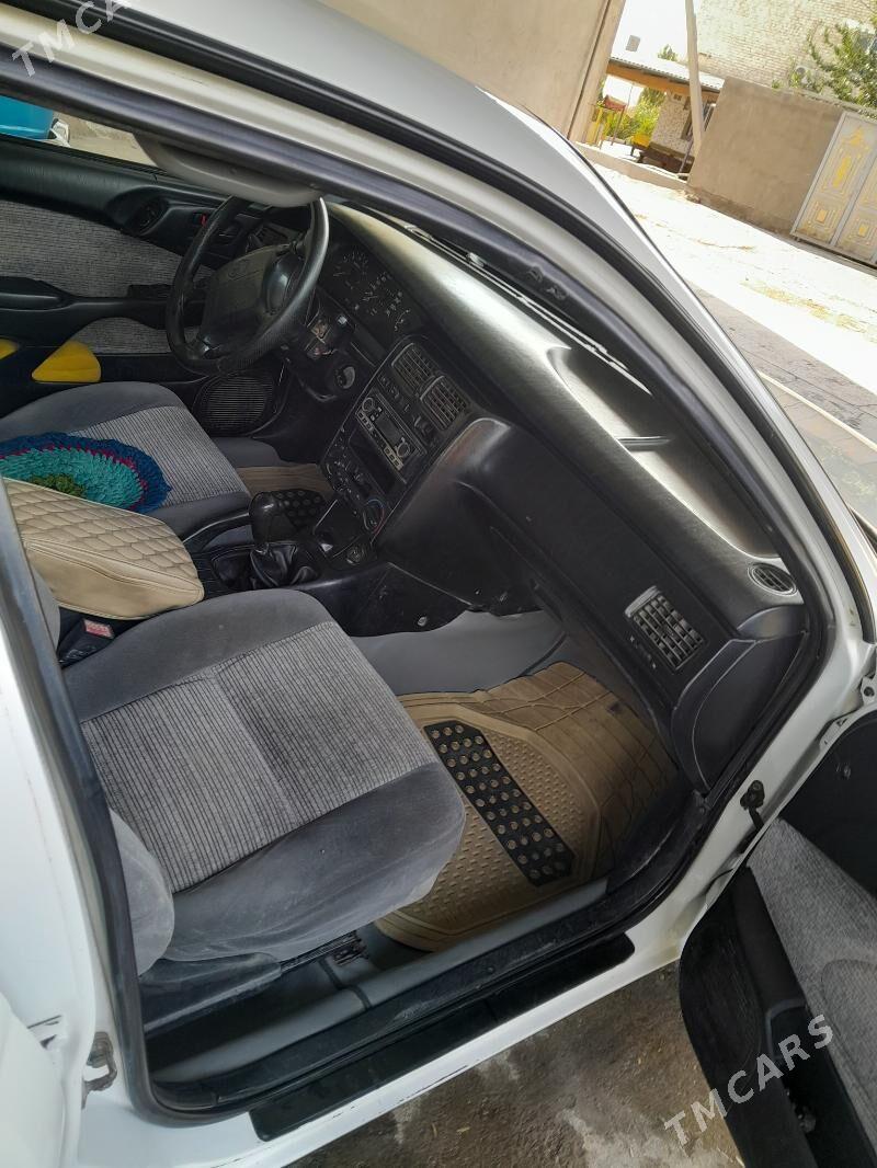Toyota Carina 1994 - 75 000 TMT - Болдумсаз - img 3
