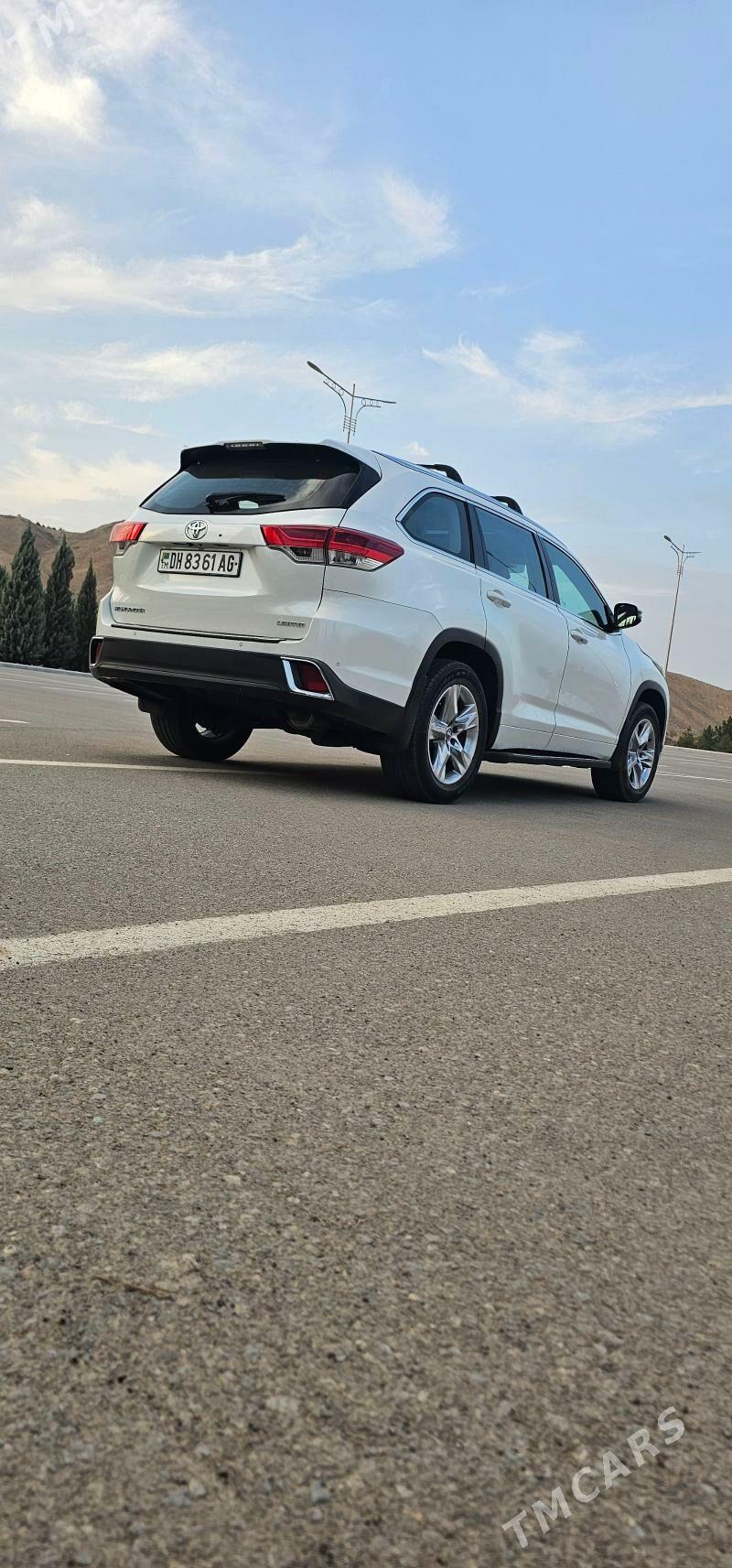 Toyota Highlander 2017 - 483 000 TMT - Büzmeýin GRES - img 1