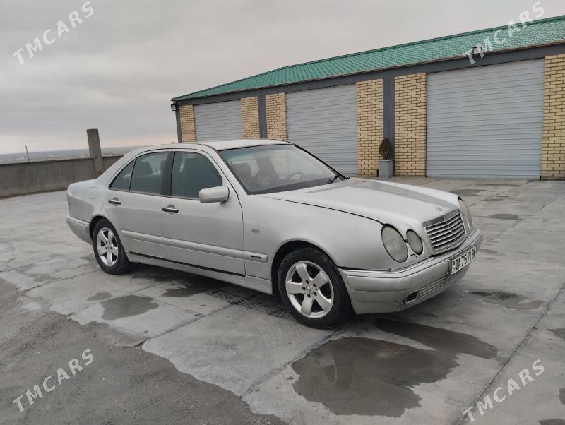 Mercedes-Benz E320 1999 - 55 000 TMT - Balkanabat - img 1
