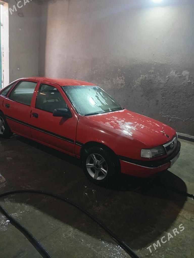 Opel Astra 1990 - 40 000 TMT - Дянев - img 1