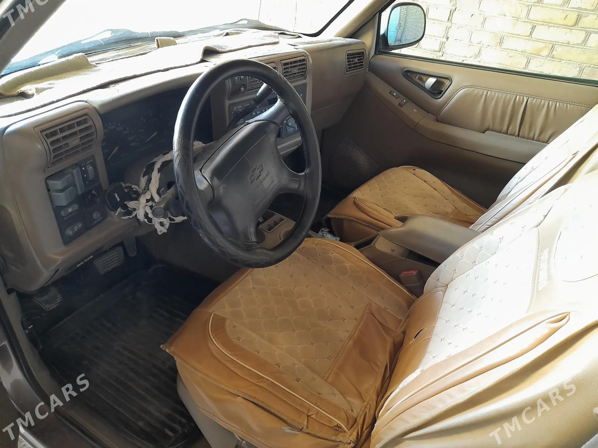 Chevrolet Blazer 1996 - 50 000 TMT - Çärjew - img 2