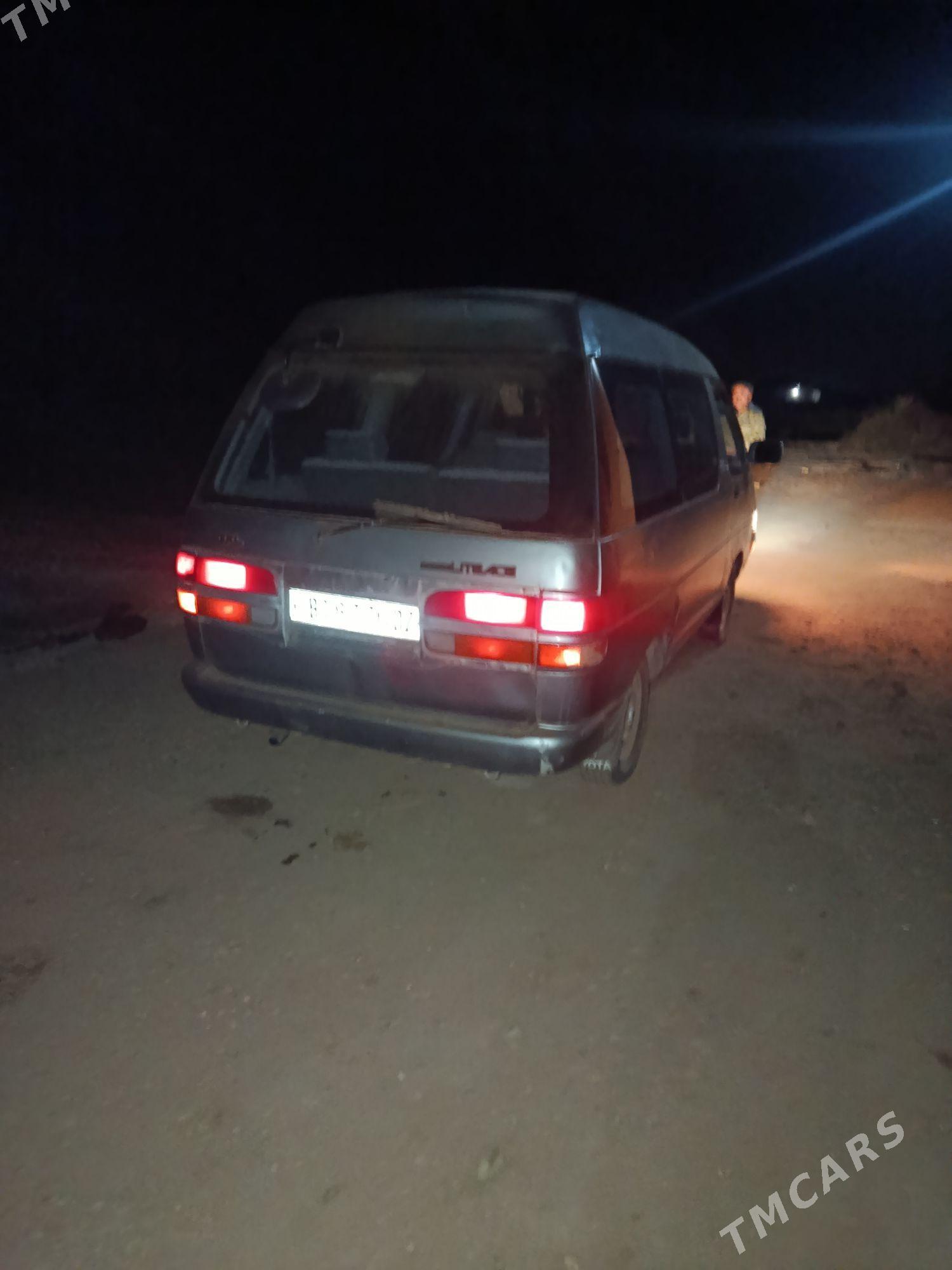 Toyota Town Ace 1993 - 40 000 TMT - Gubadag - img 8