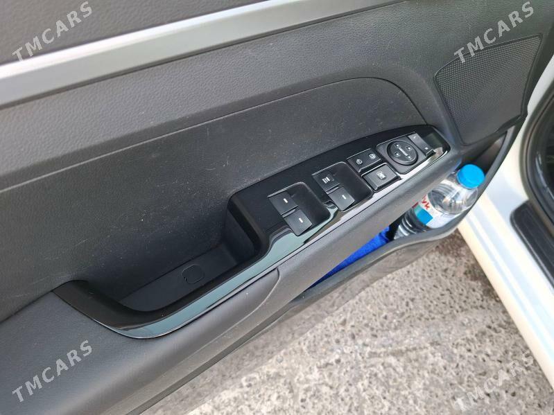 Hyundai Elantra 2020 - 240 000 TMT - Aşgabat - img 8