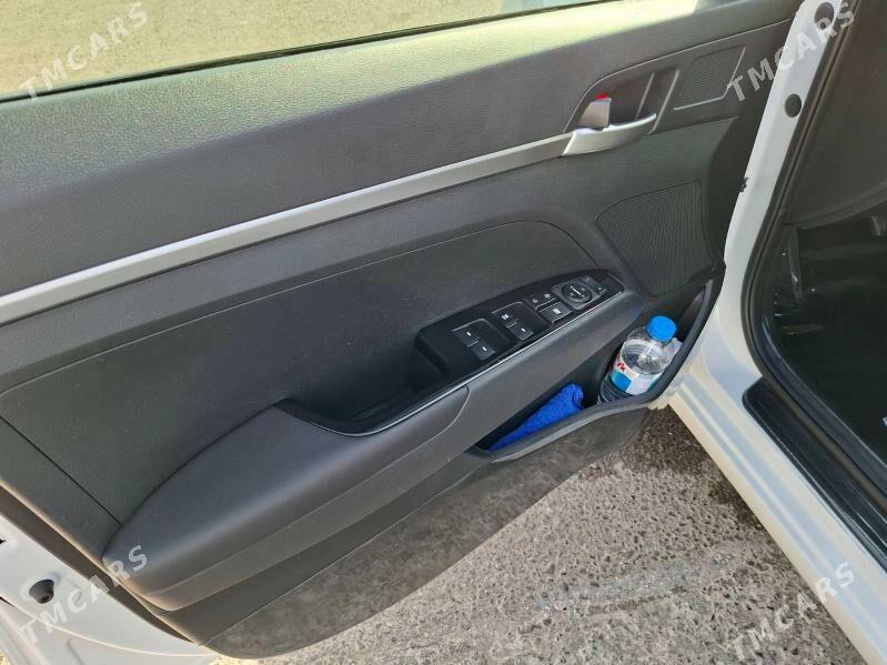 Hyundai Elantra 2020 - 240 000 TMT - Aşgabat - img 9