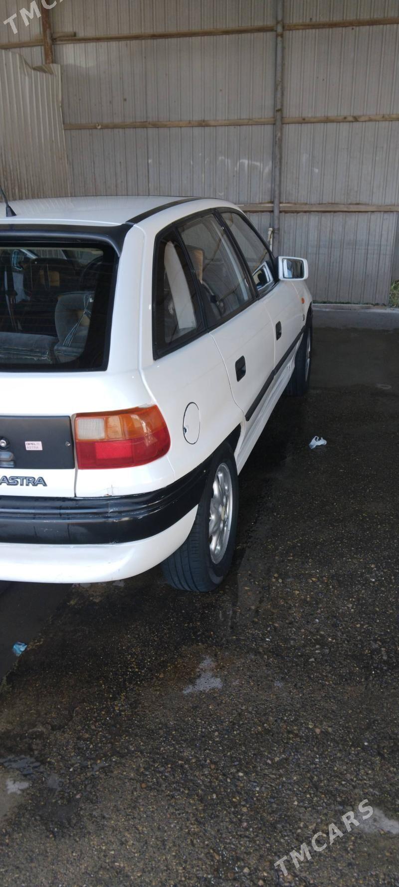 Opel Astra 1992 - 35 000 TMT - Мары - img 3