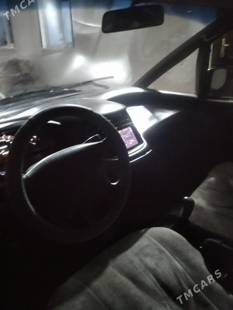Toyota Previa 1994 - 68 000 TMT - Халач - img 5