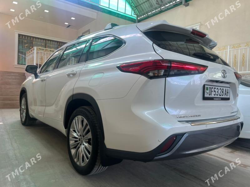Toyota Highlander 2022 - 690 000 TMT - Aşgabat - img 1