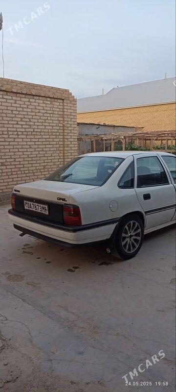 Opel Vectra 1993 - 28 000 TMT - Векильбазар - img 4