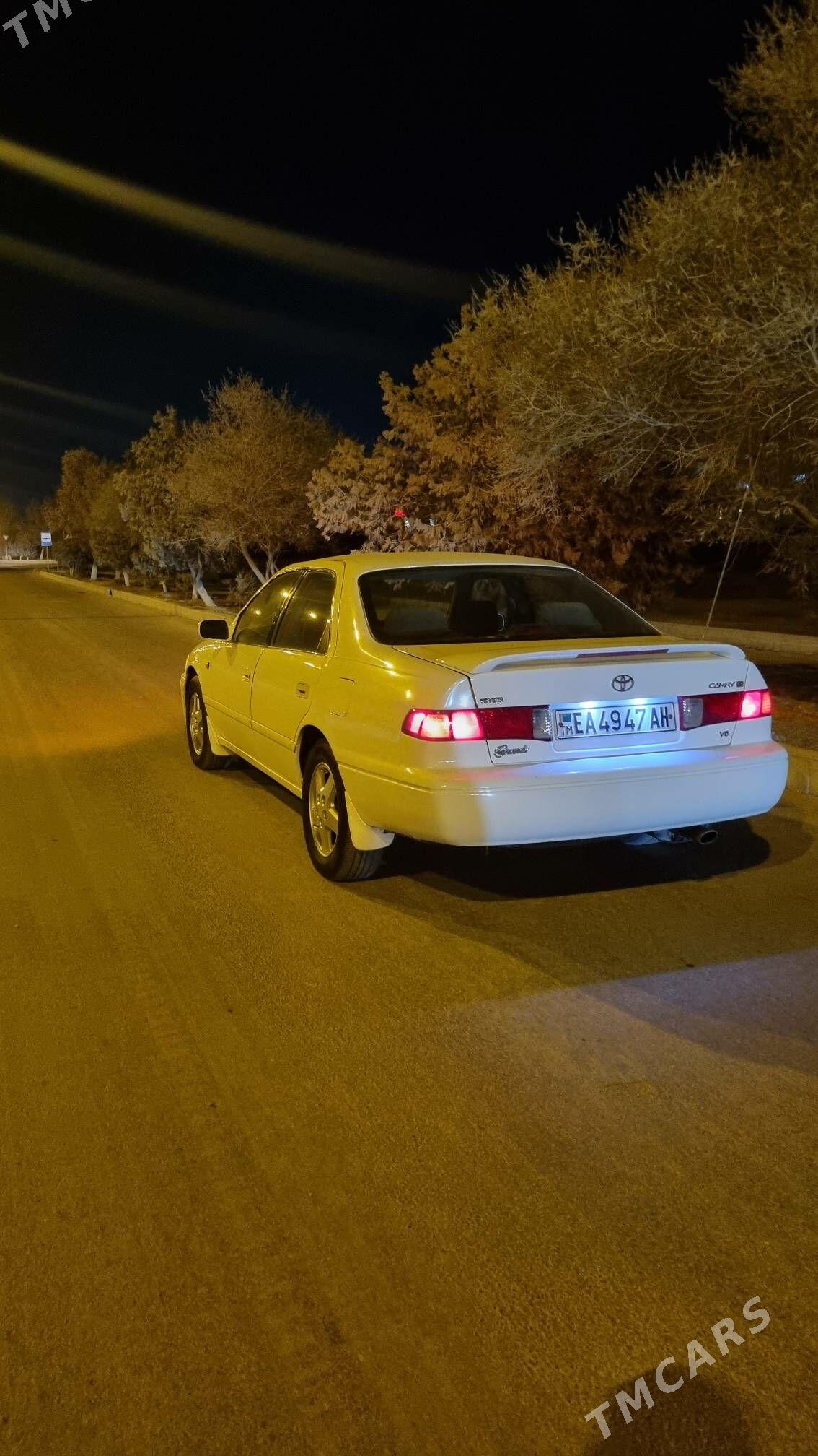 Toyota Camry 2001 - 135 000 TMT - Bäherden - img 1