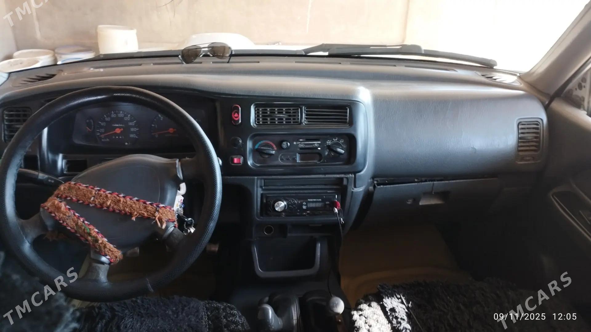 Nissan NV1500 2006 - 90 000 TMT - Sarahs - img 6