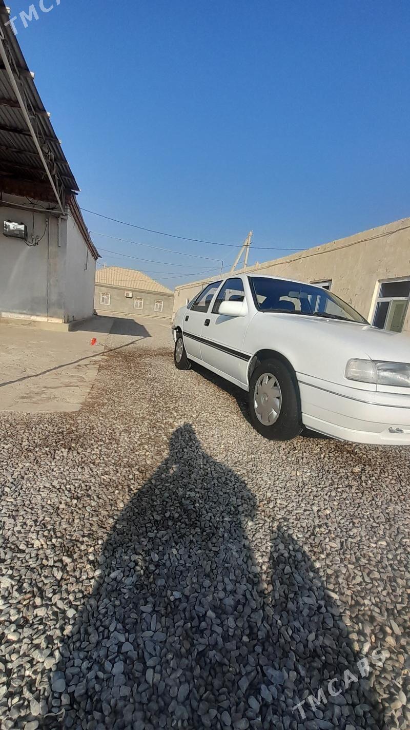 Opel Vectra 1990 - 47 000 TMT - Bäherden - img 2