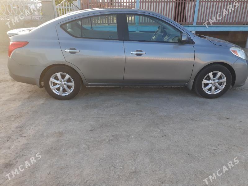 Nissan Versa 2013 - 130 000 TMT - Esenguly - img 5