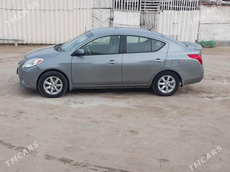 Nissan Versa 2013 - 130 000 TMT - Esenguly - img 1