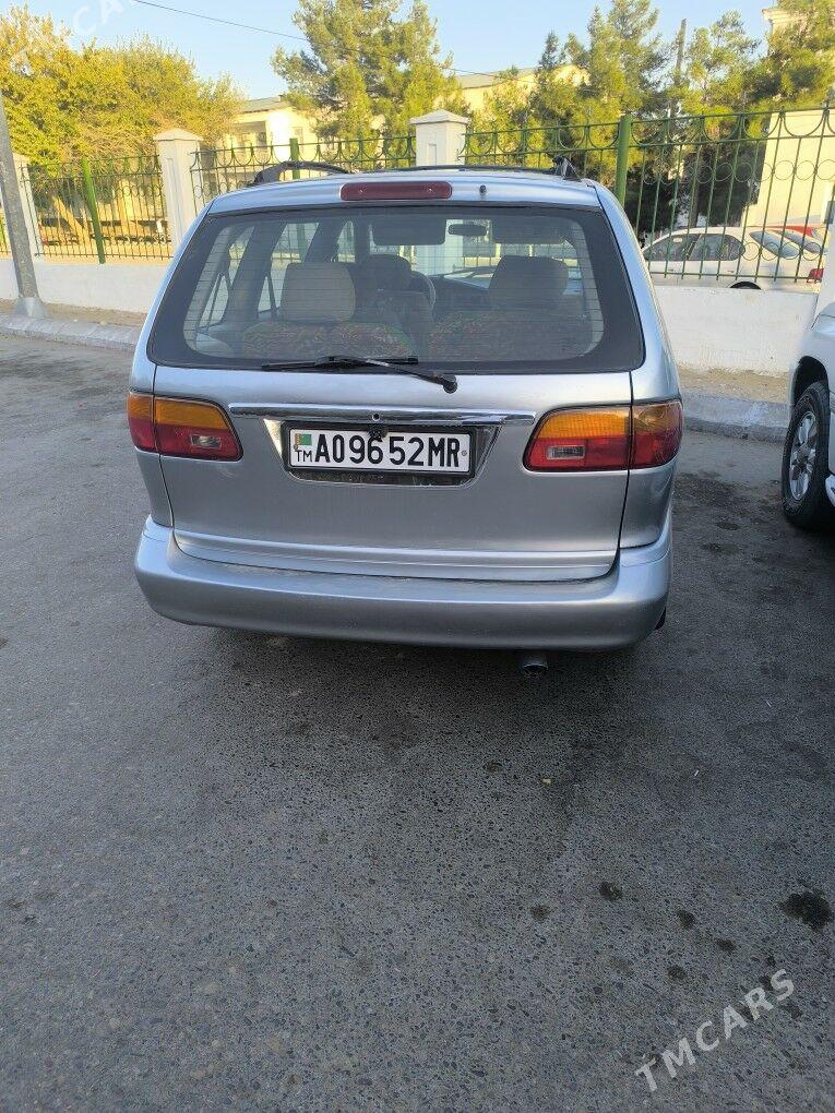 Toyota Sienna 2000 - 170 000 TMT - Серхетабат (Кушка) - img 4