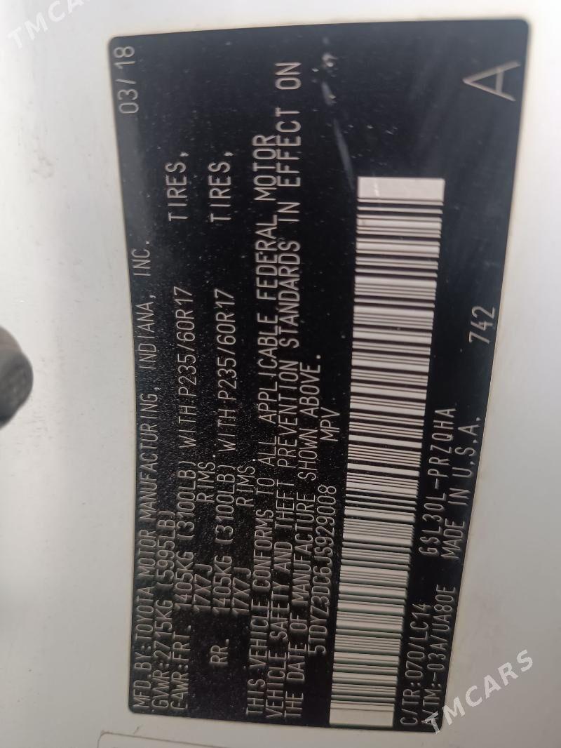 Toyota Sienna 2018 - 455 000 TMT - Гуртли - img 7