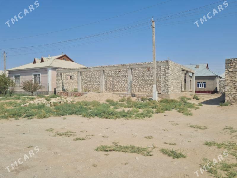 Satlyk jay yer - Jebel - img 2