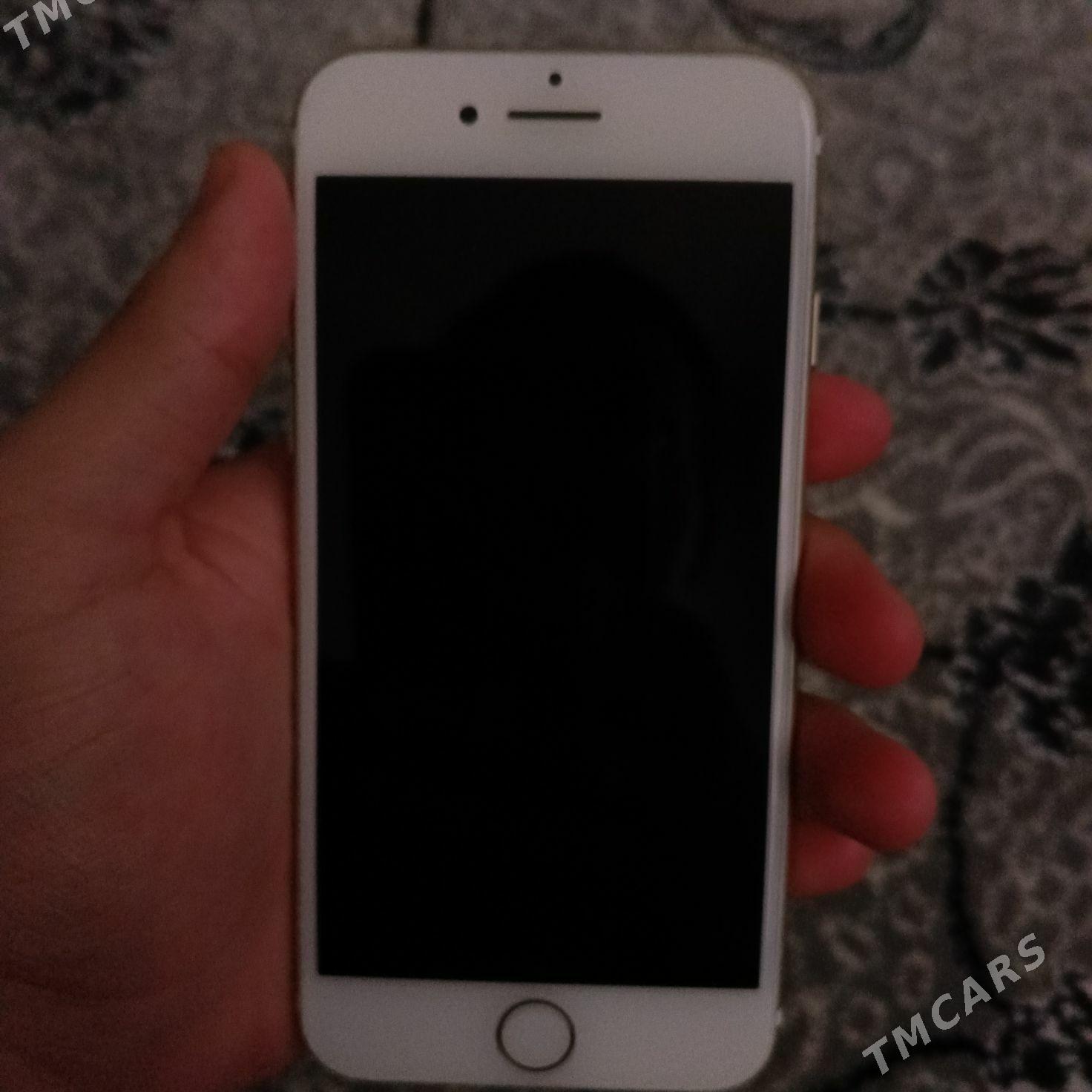 Iphone 7 Gold - Кëши - img 1