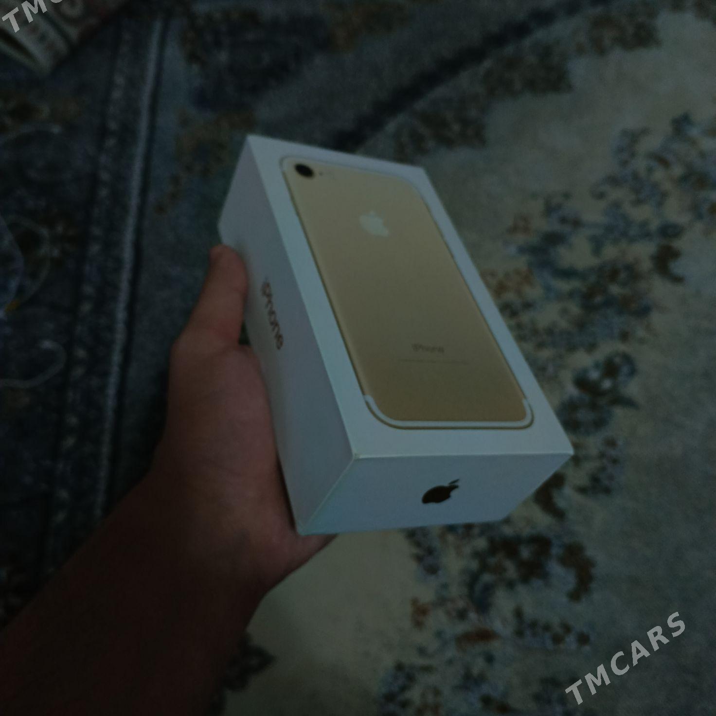 Iphone 7 Gold - Кëши - img 3