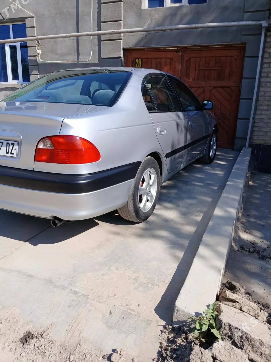 Toyota Avensis 2000 - 110 000 TMT - Дашогуз - img 5