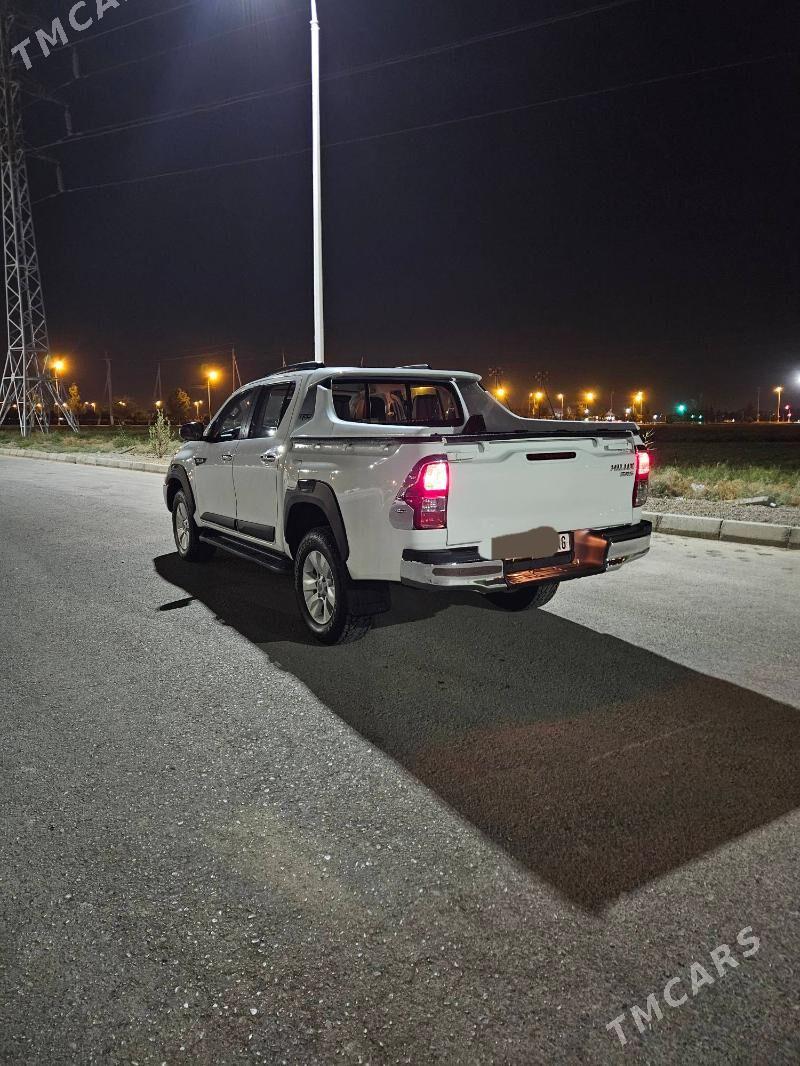 Toyota Hilux 2020 - 500 000 TMT - Ашхабад - img 3