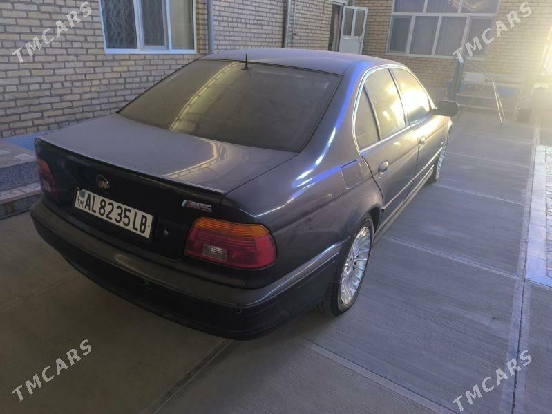 BMW E39 2003 - 150 000 TMT - Saýat - img 9