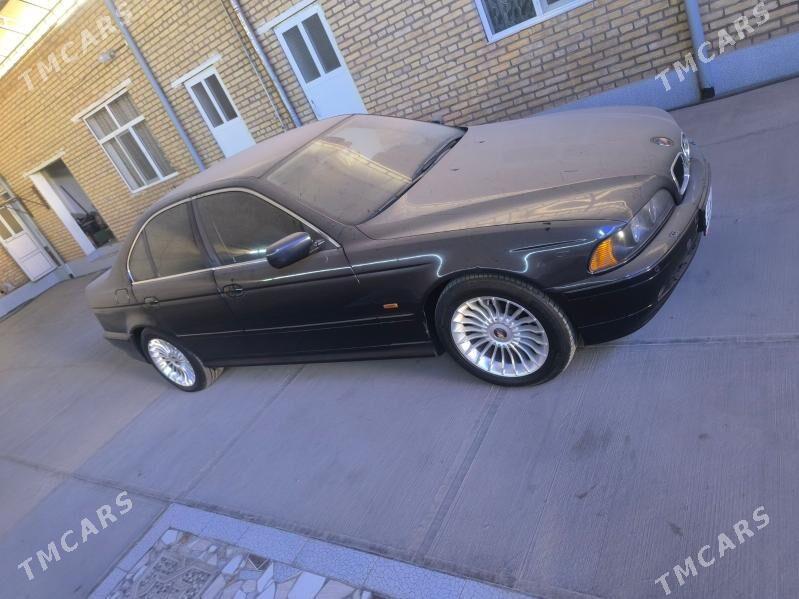 BMW E39 2003 - 150 000 TMT - Saýat - img 8